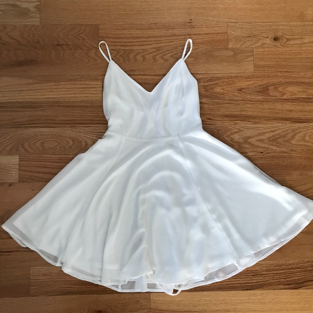 Forever 21 Simple White Lace Up Flowy Dress
